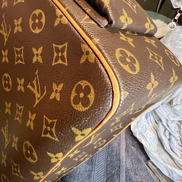 Louis Vuitton Multipli Cite in gorgeous condition. - Picture 14 of 16